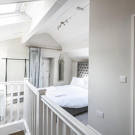 The Artists Loft - A Superb Cottage Sensitively Converted From A Grade II Listed 17Th Century Building Bakewell Extérieur photo
