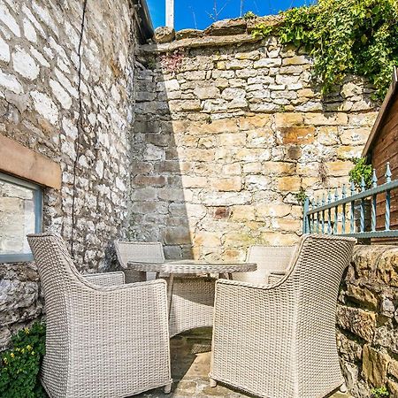 The Artists Loft - A Superb Cottage Sensitively Converted From A Grade II Listed 17Th Century Building Bakewell Extérieur photo