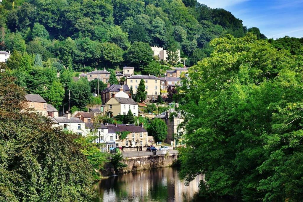 The Artists Loft - A Superb Cottage Sensitively Converted From A Grade II Listed 17Th Century Building Bakewell Extérieur photo